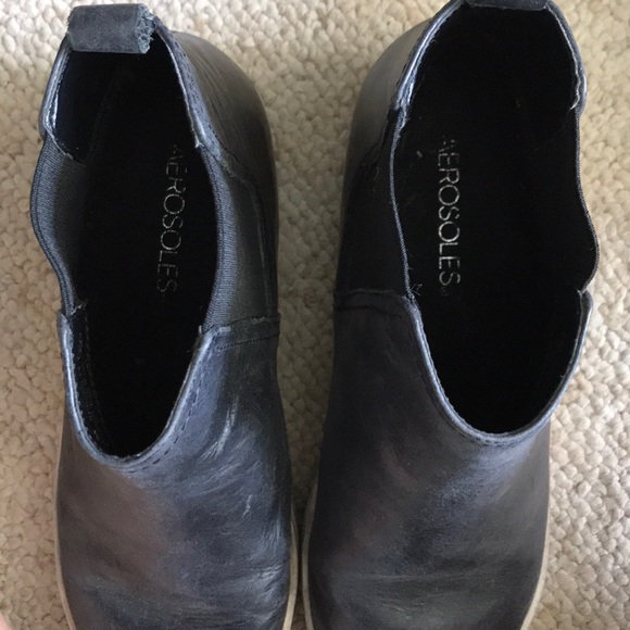 Black hightop sneakers - Picture 3 of 3